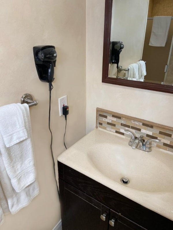 Nite Inn at Universal City - Walking Distance to Universal Studios Hollywood image 95